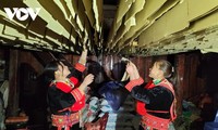 Fabricación de papel del pueblo étnico Dao Rojo en Cao Bang