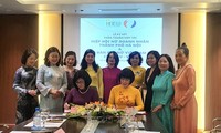 Mujeres vietnamitas se unen para mejorar papel y posición