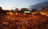 埃及爆发大规模示威，抗议法庭对穆巴拉克的判决