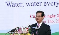 阮晋勇出席越南响应2013年世界水日国家级集会