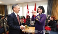 越南国家副主席邓氏玉盛对瑞士进行工作访问