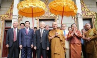 阮富仲探望柬埔寨狄旺僧王和布格里僧王