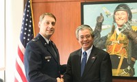 越南驻美大使范光荣访问美国空军学院