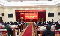 越共中央委员更新知识培训班结课典礼举行