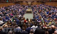  英国议会下院否决脱欧协议