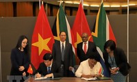 越南和南非同意加强全面友好合作关系