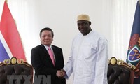 越南与冈比亚加强多领域合作