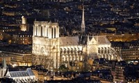 法国总统马克龙希望在5年内完成巴黎圣母院大教堂重修