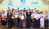 越南革命新闻节95周年纪念活动纷纷举行