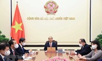 罗马尼亚媒体报道越南国家主席阮春福与罗马尼亚总统约翰尼斯通话