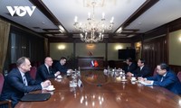 越南政府副总理黎文成会见俄罗斯副总理德米特里•切尔尼申科