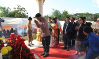 老挝举行超度法会 缅怀老越战斗联盟英烈