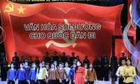 纪念《越南文化纲要》发布80周年特别艺术晚会给观众留下深刻印象