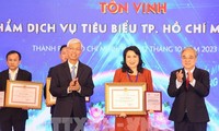 越南企业家与国家发展并肩前进