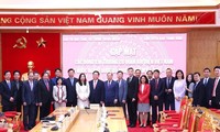 充分发挥越南驻外代表机构在对外宣传工作中的作用