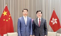期待越南与中国香港关系迈出新发展步伐