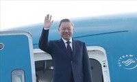 苏林启程访问老挝和柬埔寨