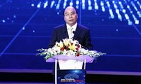 Nguyen Xuan Phuc à la cérémonie de remise des prix «Talent du Vietnam»