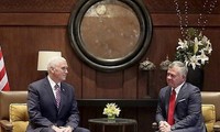 Le roi de Jordanie exprime à Pence son “inquiétude” au sujet de Jérusalem