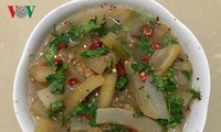 De la peau de buffle fermentée, une spécialité culinaire de Thaï de Son La