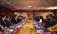 Le président vietnamien rencontre la présidente du Sénat éthiopien