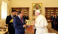 Le vice-Premier ministre Truong Hoa Binh reçu par le pape François