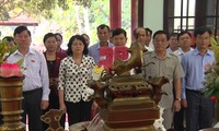 Dang Thi Ngoc Thinh rencontre l’électorat de Vinh Long