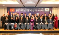 Nguyên Thi Kim Ngân reçoit des entrepreneurs sud-coréens