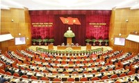 Deuxième journée du 10e plénum du CC du Parti communiste vietnamien