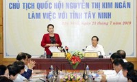 Nguyên Thi Kim Ngân travaille avec les autorités de Tây Ninh