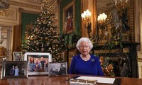 La reine Elizabeth II reconnait une année « semée d’embuches » dans son allocution de Noël