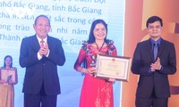 Le Vietnam célèbre la journée de la Charte des enseignants 