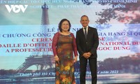 Le gouvernement français honore Nguyên Thi Ngoc Dung