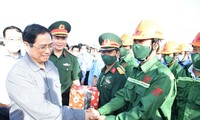 Pham Minh Chinh visite le chantier de l’aéroport international de Long Thành