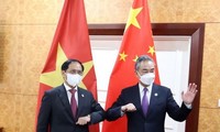AMM-55: le chef de la diplomatie vietnamienne multiplie les rencontres bilatérales