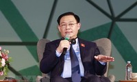 Vuong Dinh Huê reçoit les dirigeants d’Asia Society et des hommes d’affaires australiens