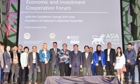 Vuong Dinh Huê au Forum de coopération économique et d'investissement Vietnam-Australie
