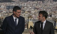 À Barcelone, Macron et Sanchez d’accord sur une réponse européenne aux subventions américaines