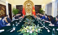 Un vice-ministre vietnamien des Affaires étrangères s’entretient avec l’assistant du ministre chinois des Affaires étrangères
