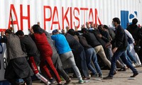 Imran Khan : La police pakistanaise porte plainte pour terrorisme contre l'ancien Premier ministre et ses partisans