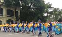 Hanoi: un défilé d’ao dài à l’occasion de la Fête nationale