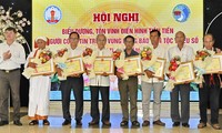 Leadership visionnaire: Huynh Van Co et l'essor de Phò Trì