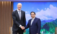 Pham Minh Chinh accueille le PDG de Siemens