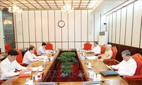 Nguyên Phu Trong préside une réunion des principaux dirigeants
