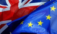 EU sets conditions for trade talks with UK