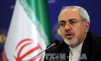 Iran urges Europe to defy US on sanctions