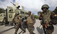  Suicide bombing targets peacekeepers in Somali