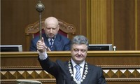 Ukrainian President calls for new elections in the east