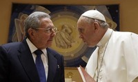 Pope Francis I receives Cuban President Raul Castro