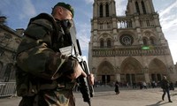 Four arrested in Paris for terror plot